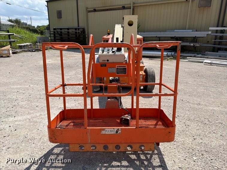 image for item FI0272 1994 JLG 40 Electric boom lift
