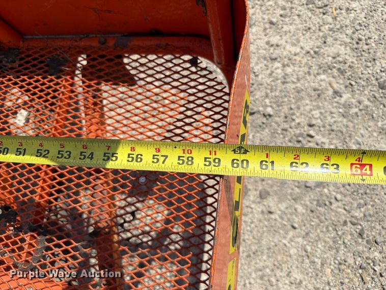 image for item FI0272 1994 JLG 40 Electric boom lift