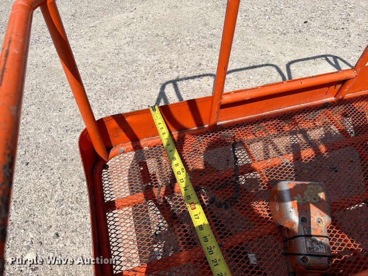 image for item FI0272 1994 JLG 40 Electric boom lift