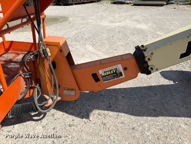 image for item FI0272 1994 JLG 40 Electric boom lift