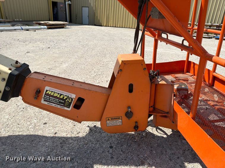 image for item FI0272 1994 JLG 40 Electric boom lift