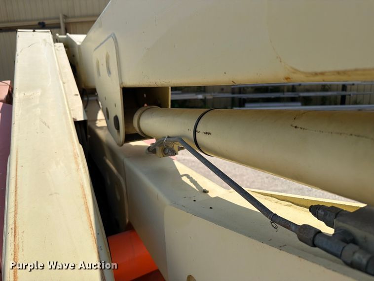image for item FI0272 1994 JLG 40 Electric boom lift