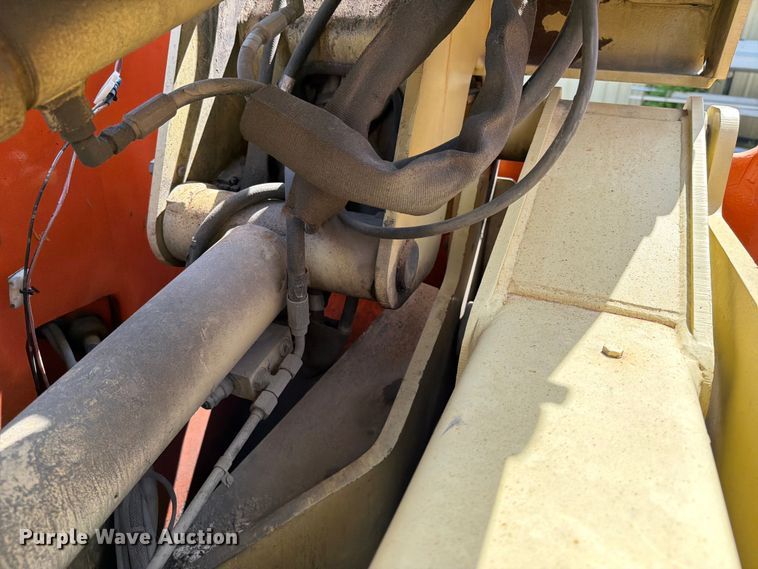 image for item FI0272 1994 JLG 40 Electric boom lift
