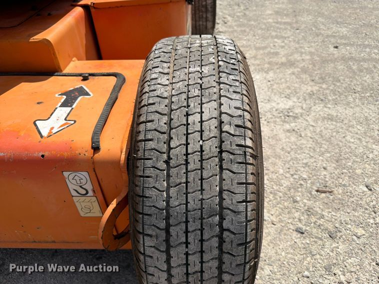 image for item FI0272 1994 JLG 40 Electric boom lift