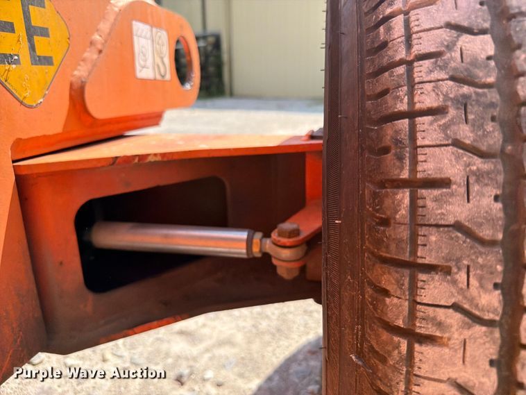 image for item FI0272 1994 JLG 40 Electric boom lift
