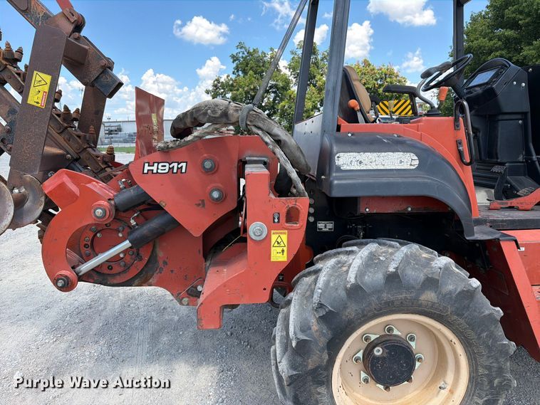 image for item FI0279 2003 Ditch Witch RT115 trencher