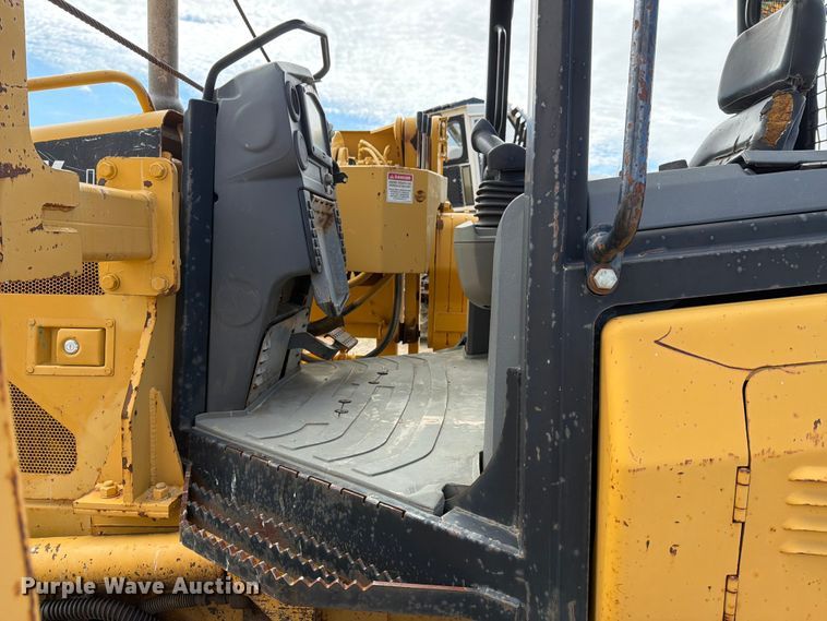 image for item FI1009 2008 Caterpillar D5K pipelayer