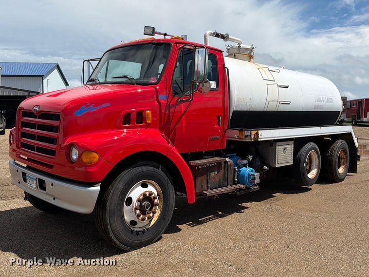 image for item FK0251 1999 Sterling LT vacuum truck