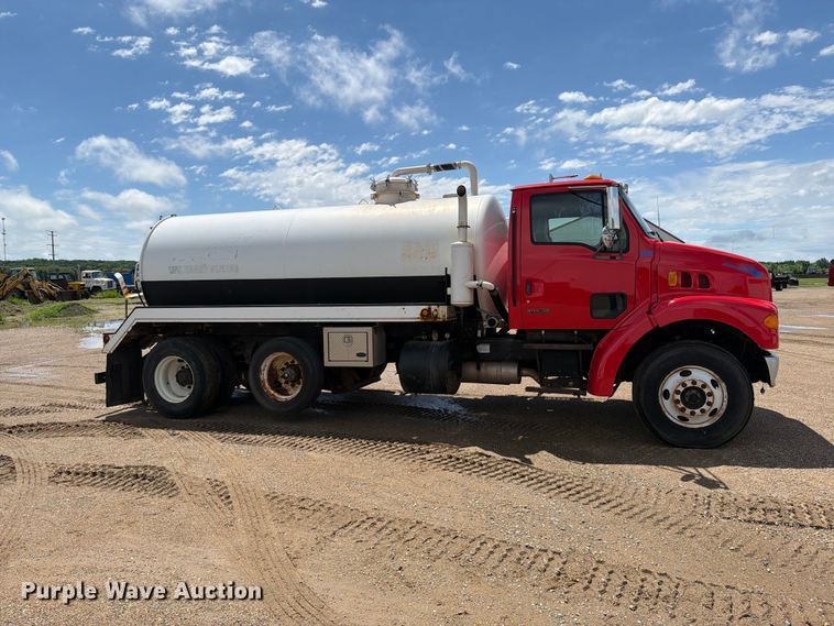image for item FK0251 1999 Sterling LT vacuum truck