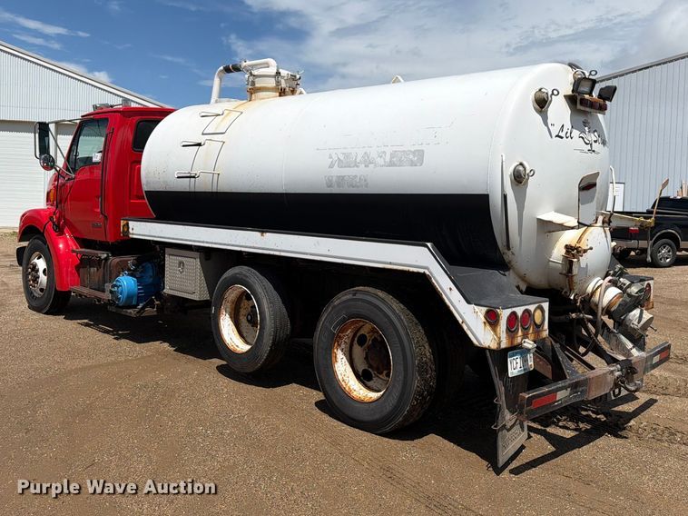 image for item FK0251 1999 Sterling LT vacuum truck