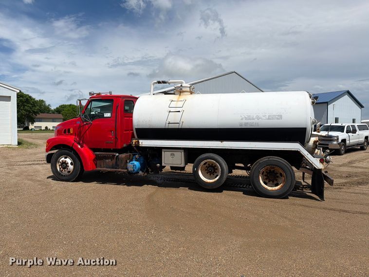 image for item FK0251 1999 Sterling LT vacuum truck