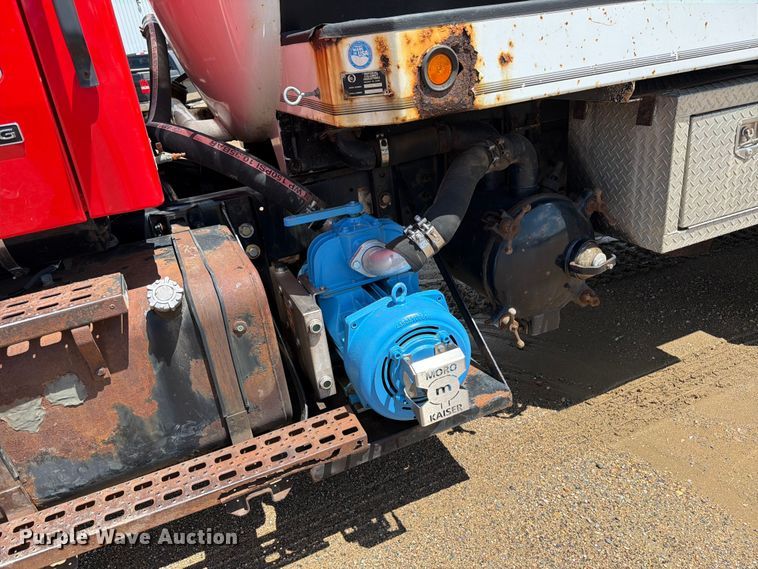 image for item FK0251 1999 Sterling LT vacuum truck