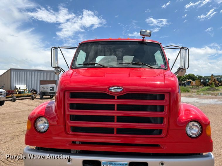 image for item FK0251 1999 Sterling LT vacuum truck