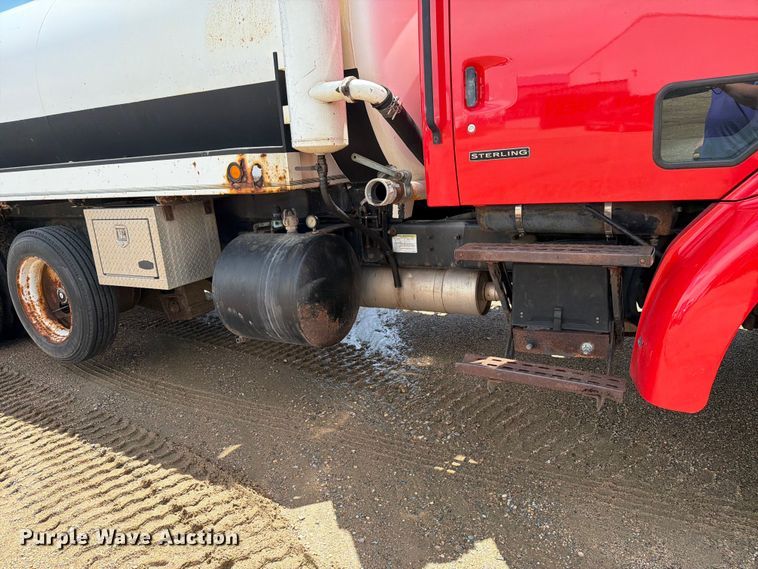 image for item FK0251 1999 Sterling LT vacuum truck