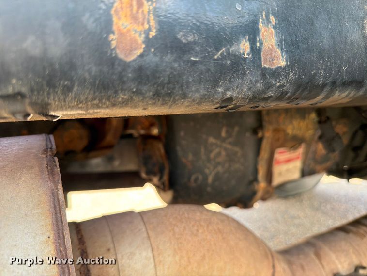 image for item FK0251 1999 Sterling LT vacuum truck