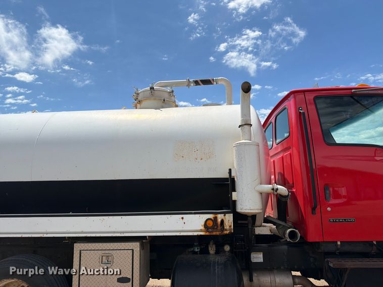 image for item FK0251 1999 Sterling LT vacuum truck