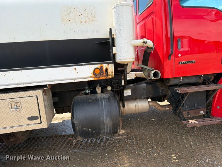 image for item FK0251 1999 Sterling LT vacuum truck