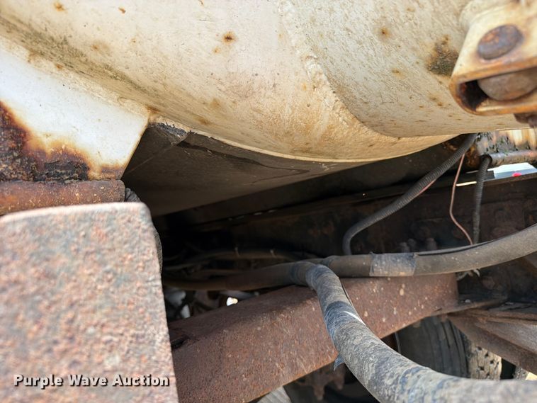 image for item FK0251 1999 Sterling LT vacuum truck