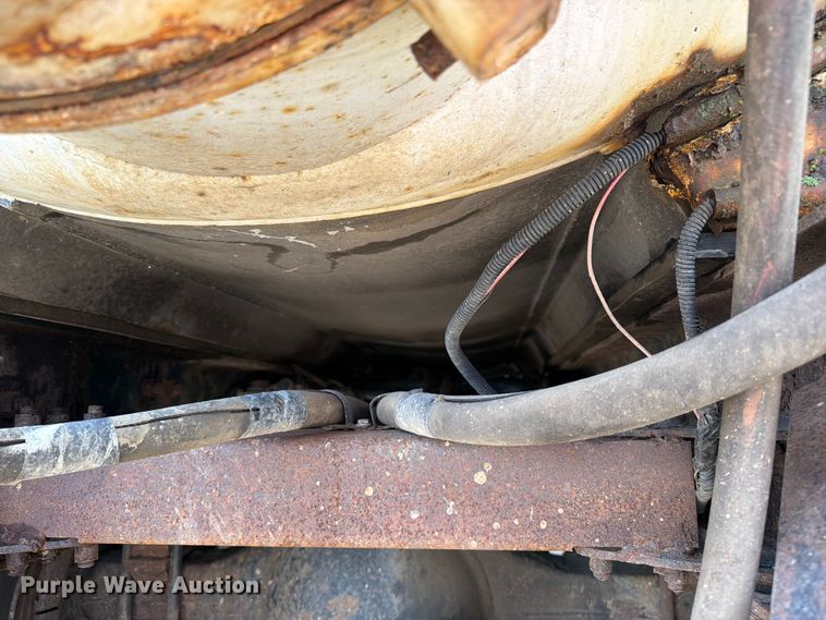 image for item FK0251 1999 Sterling LT vacuum truck