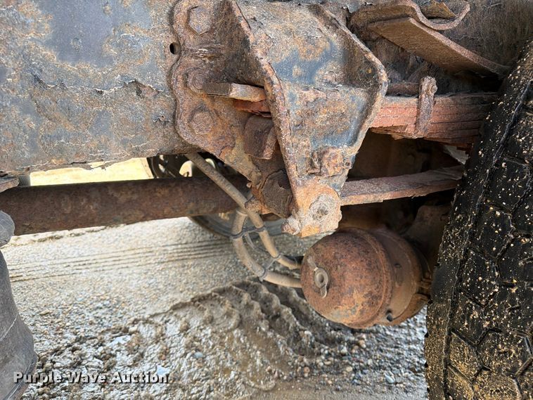 image for item FK0251 1999 Sterling LT vacuum truck