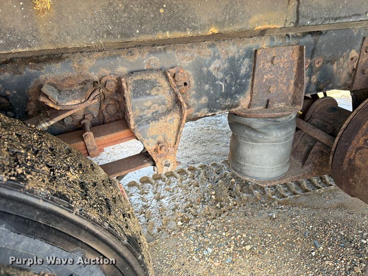 image for item FK0251 1999 Sterling LT vacuum truck