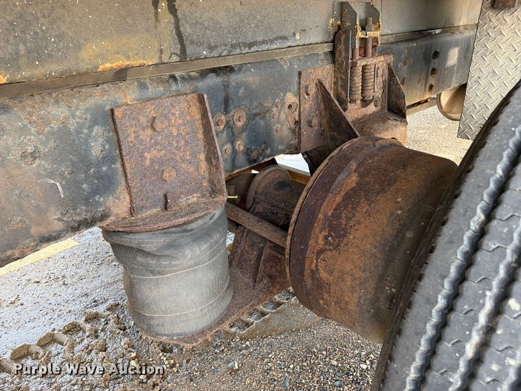 image for item FK0251 1999 Sterling LT vacuum truck