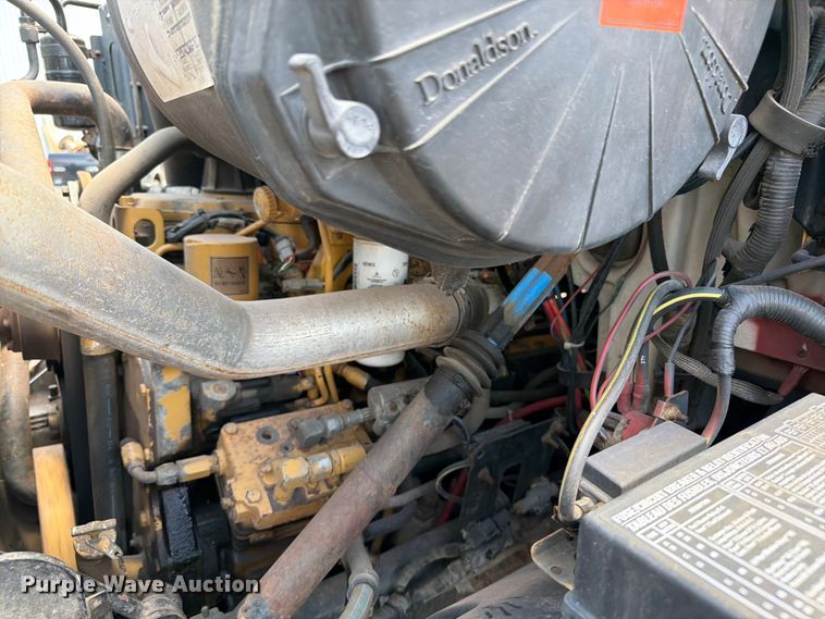 image for item FK0251 1999 Sterling LT vacuum truck
