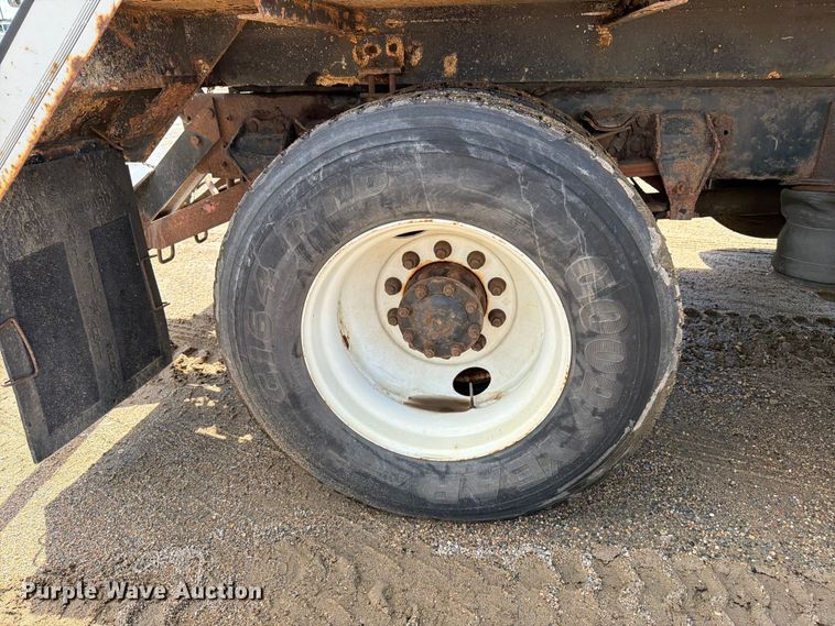 image for item FK0251 1999 Sterling LT vacuum truck