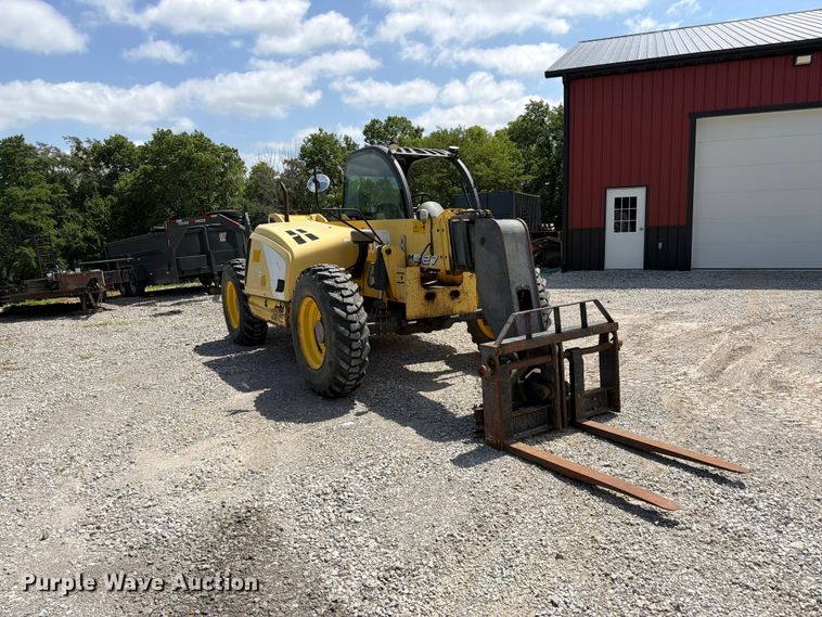 image for item FK3106 2007 New Holland M427 telehandler