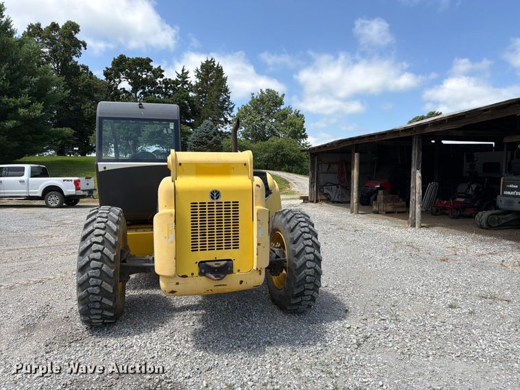 image for item FK3106 2007 New Holland M427 telehandler