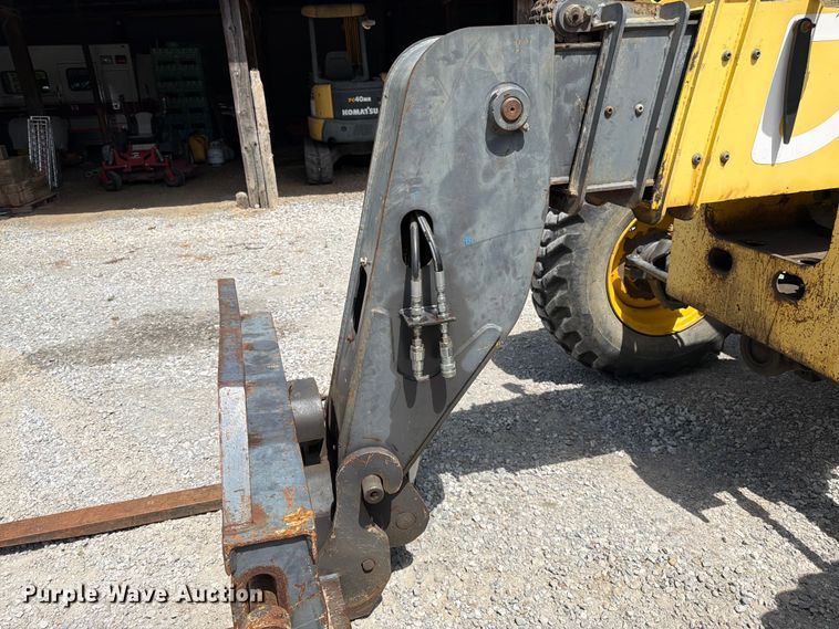 image for item FK3106 2007 New Holland M427 telehandler