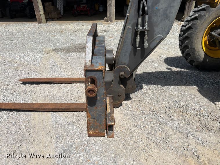 image for item FK3106 2007 New Holland M427 telehandler