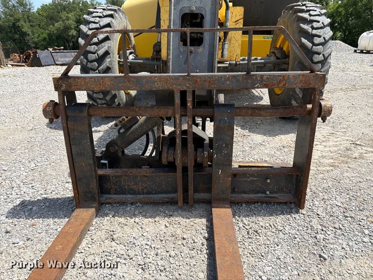 image for item FK3106 2007 New Holland M427 telehandler