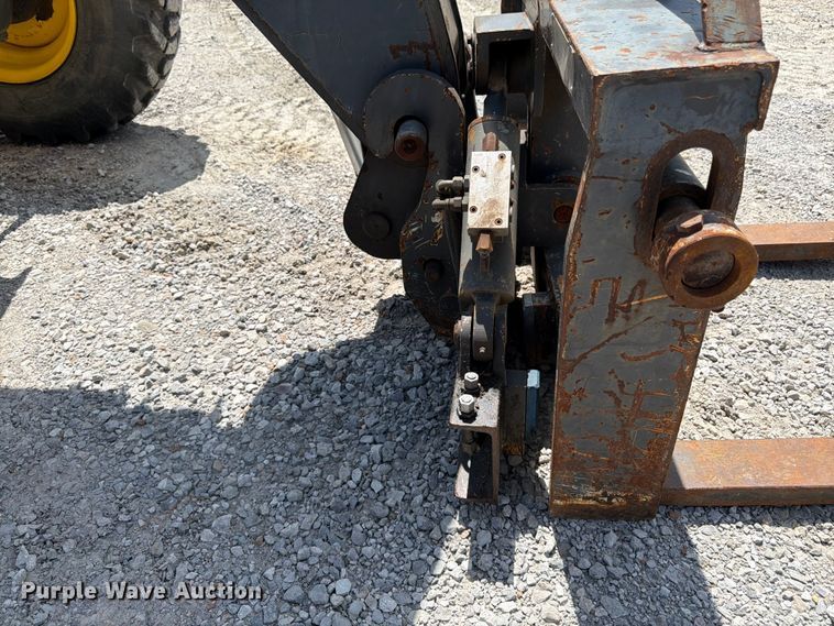 image for item FK3106 2007 New Holland M427 telehandler