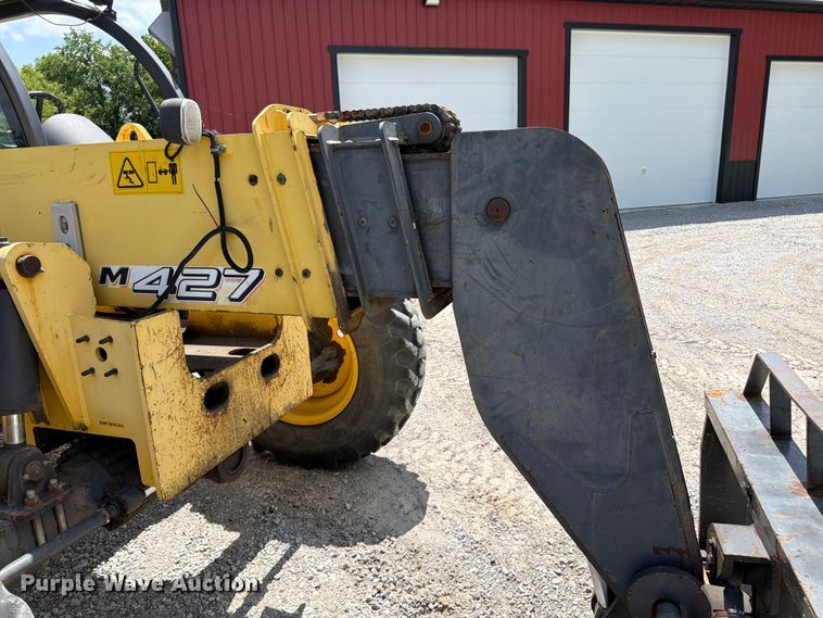 image for item FK3106 2007 New Holland M427 telehandler