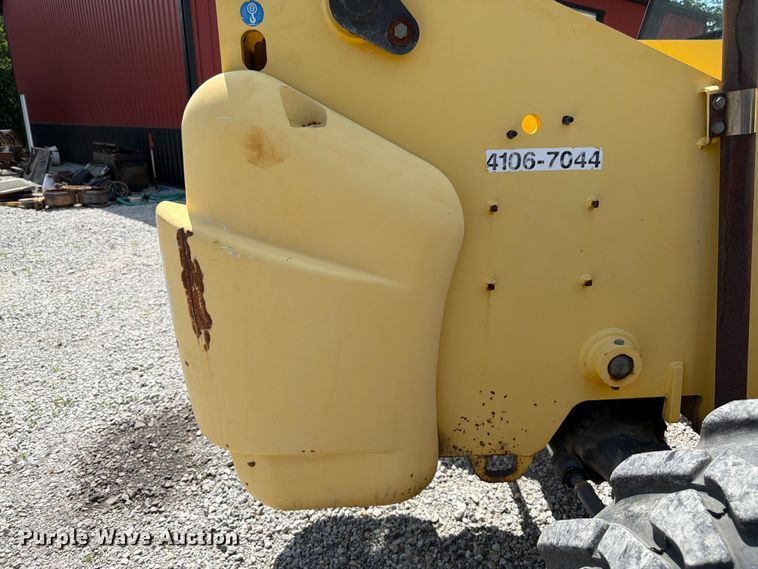 image for item FK3106 2007 New Holland M427 telehandler
