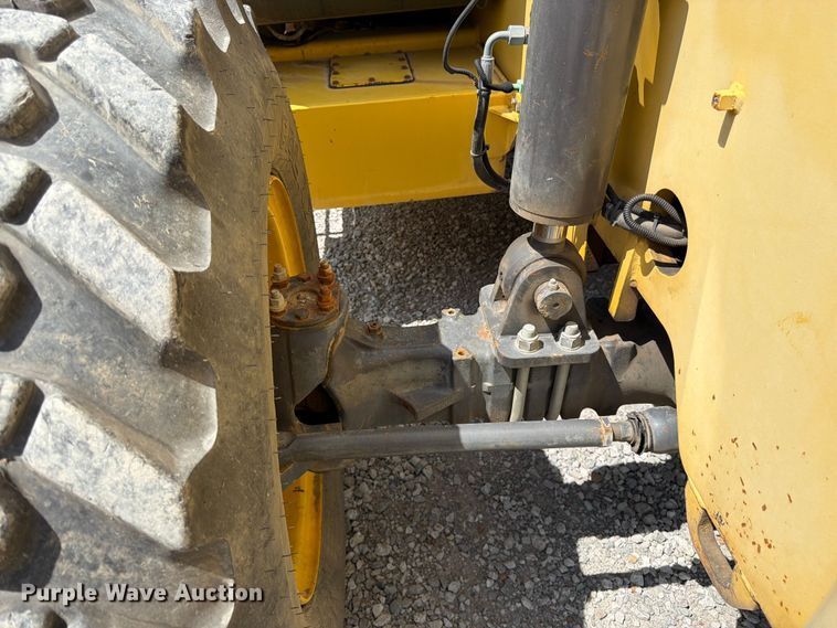 image for item FK3106 2007 New Holland M427 telehandler