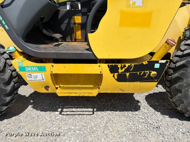 image for item FK3106 2007 New Holland M427 telehandler