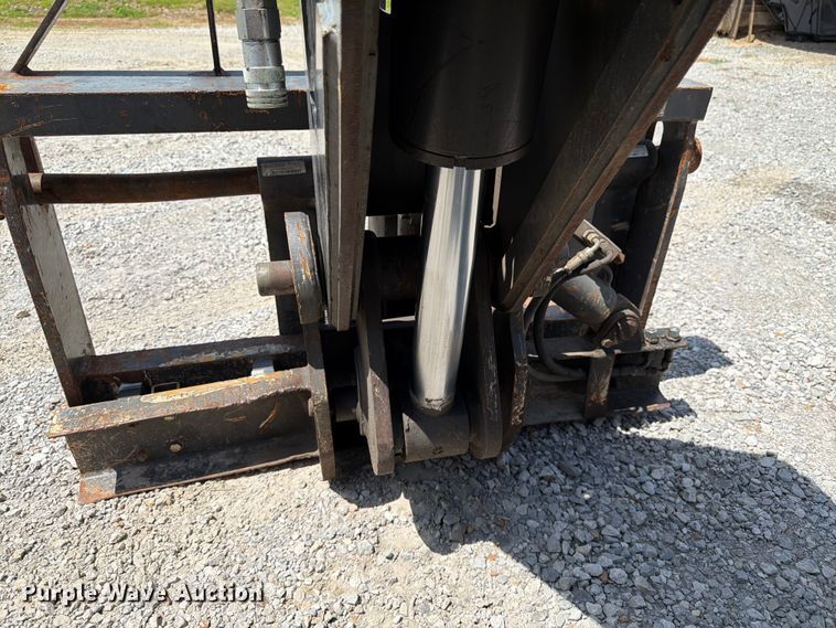image for item FK3106 2007 New Holland M427 telehandler