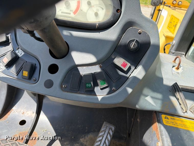 image for item FK3106 2007 New Holland M427 telehandler