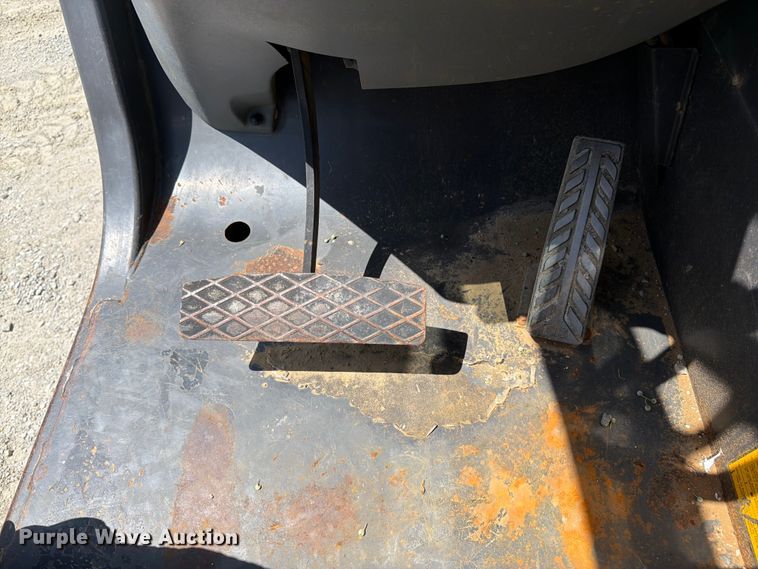 image for item FK3106 2007 New Holland M427 telehandler