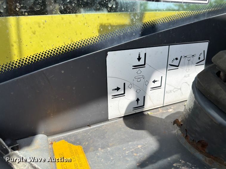 image for item FK3106 2007 New Holland M427 telehandler