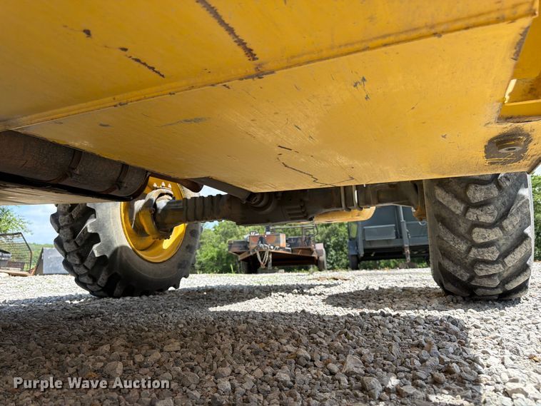 image for item FK3106 2007 New Holland M427 telehandler