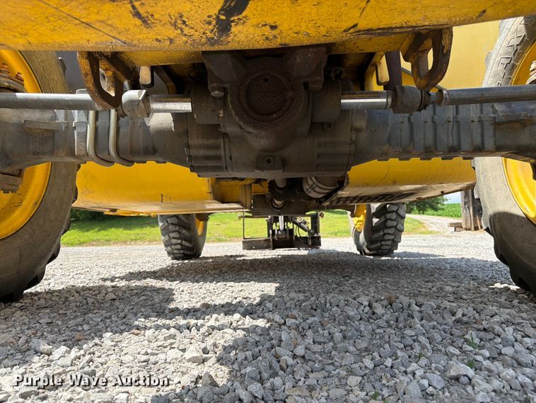 image for item FK3106 2007 New Holland M427 telehandler