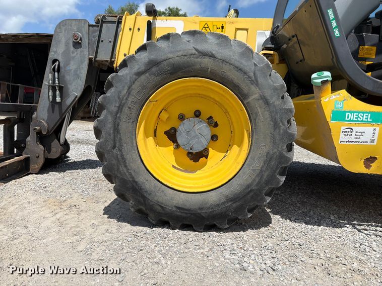 image for item FK3106 2007 New Holland M427 telehandler