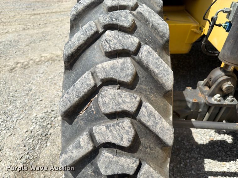 image for item FK3106 2007 New Holland M427 telehandler