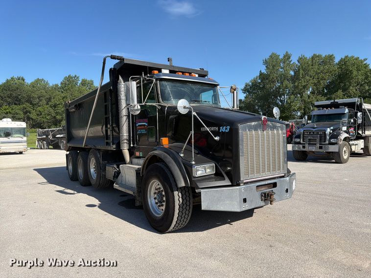 image for item FK3131 2013 Kenworth T800 dump truck