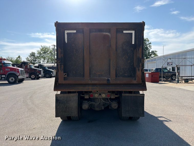 image for item FK3131 2013 Kenworth T800 dump truck
