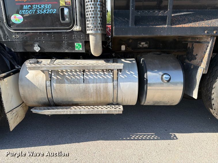 image for item FK3131 2013 Kenworth T800 dump truck