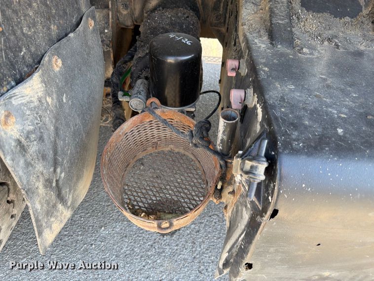 image for item FK3131 2013 Kenworth T800 dump truck
